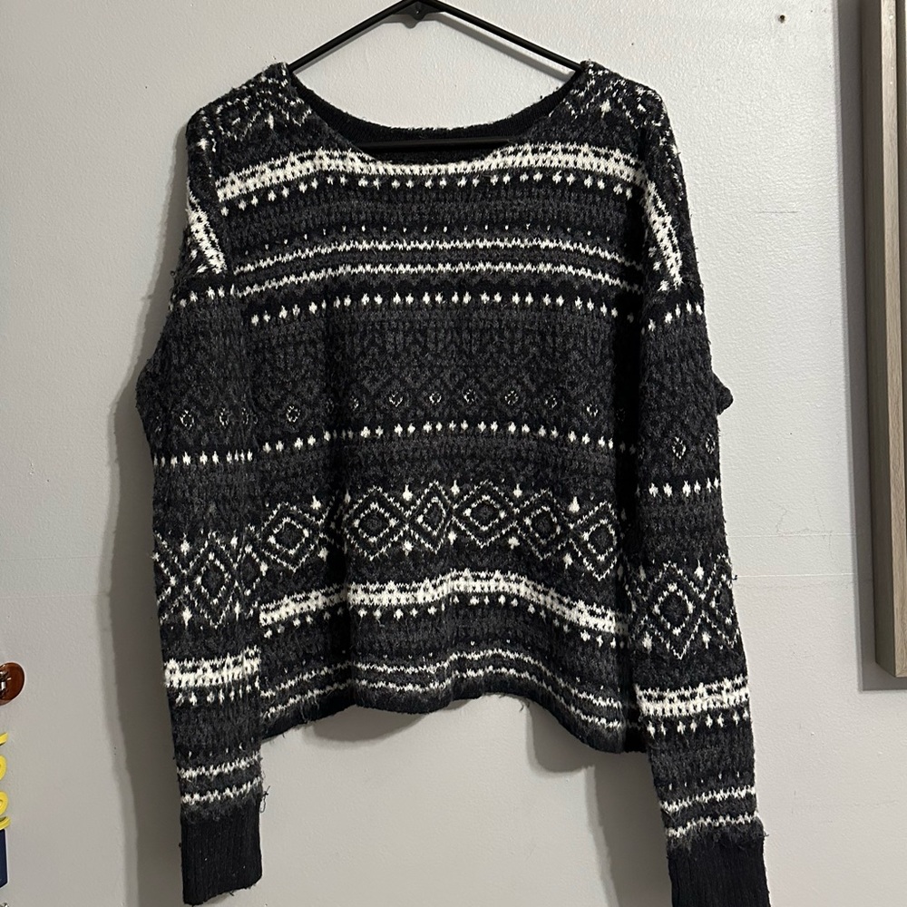 American Eagle sweater